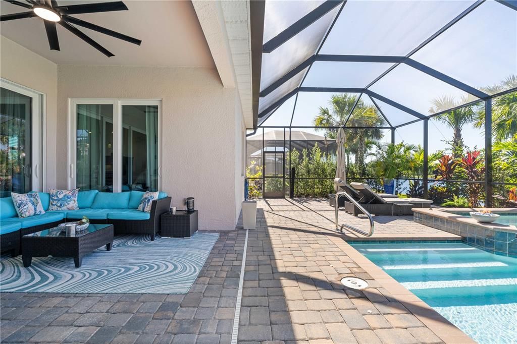 For Sale: $825,000 (3 beds, 3 baths, 2461 Square Feet)