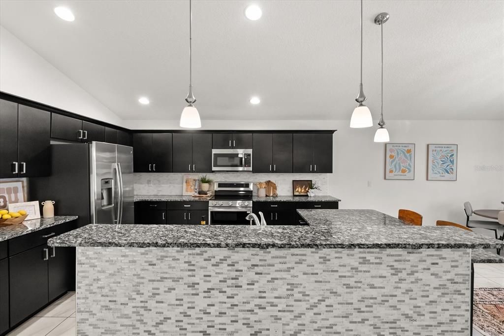 En Venta: $385,000 (3 camas, 2 baños, 1786 Pies cuadrados)