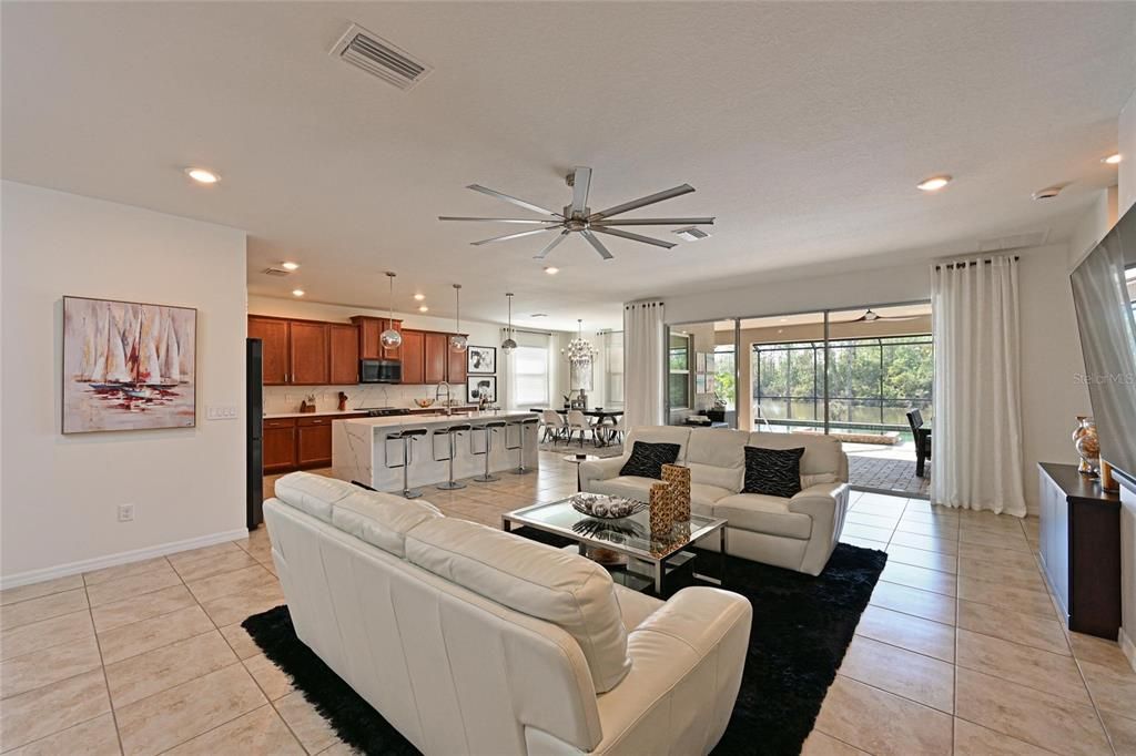 For Sale: $824,900 (3 beds, 3 baths, 2642 Square Feet)