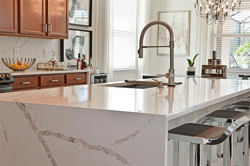 For Sale: $824,900 (3 beds, 3 baths, 2642 Square Feet)