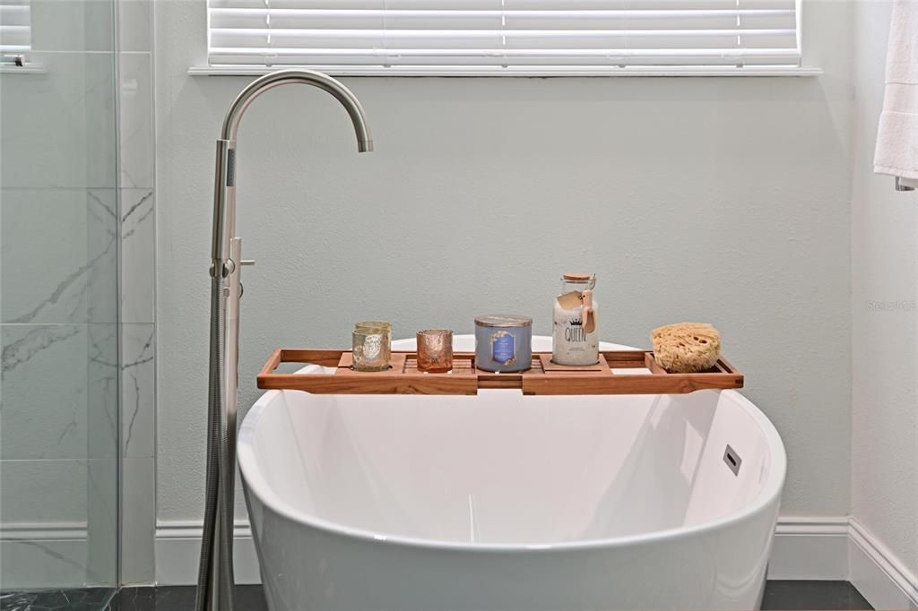 For Sale: $824,900 (3 beds, 3 baths, 2642 Square Feet)