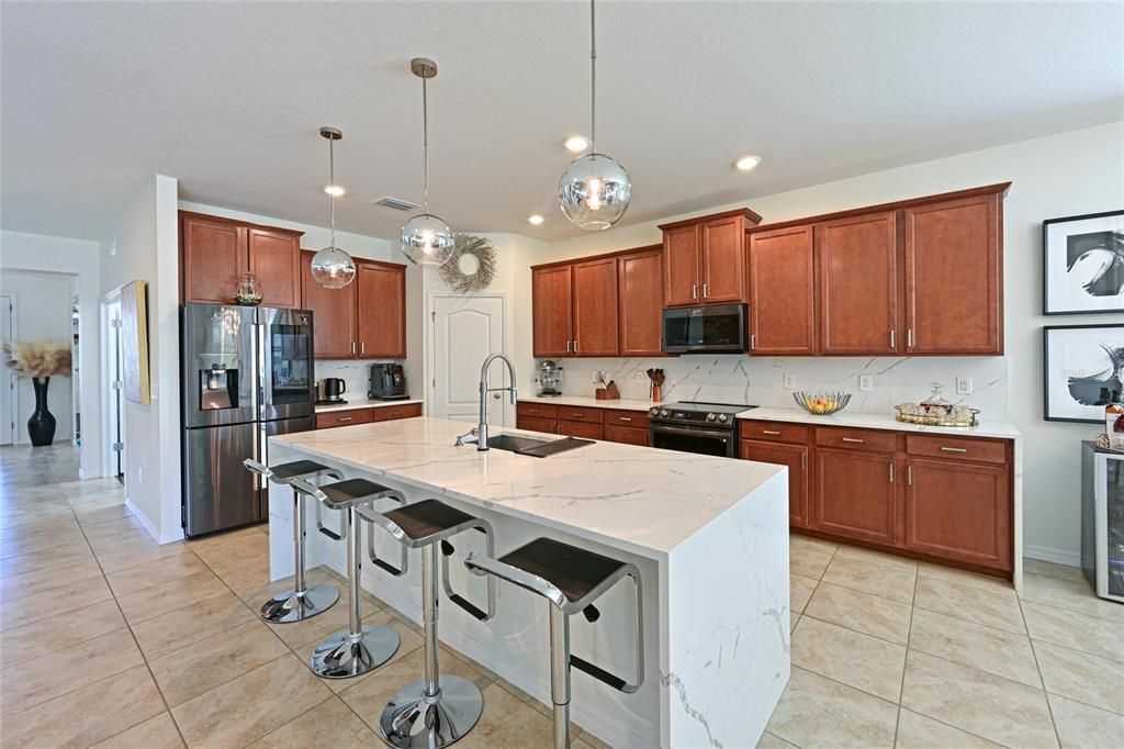 For Sale: $824,900 (3 beds, 3 baths, 2642 Square Feet)