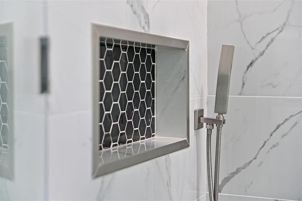 For Sale: $824,900 (3 beds, 3 baths, 2642 Square Feet)