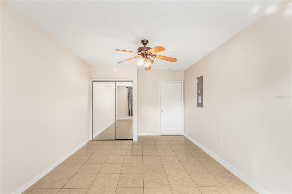 В аренду: $2,100 (3 спален, 3 ванн, 1800 Квадратных фут)