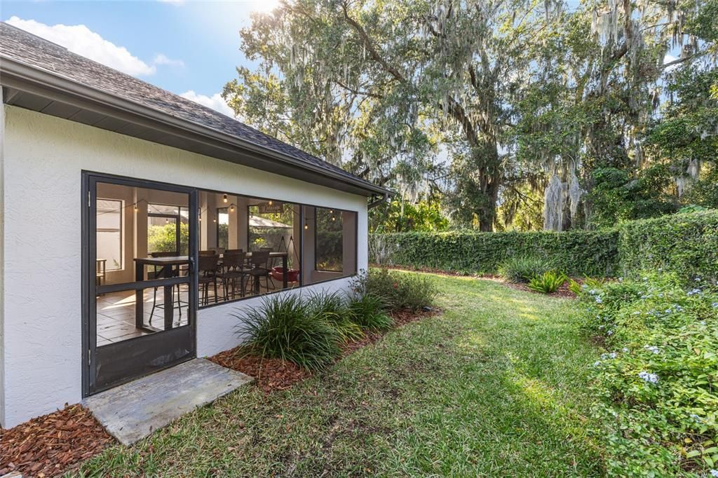 For Sale: $429,900 (3 beds, 3 baths, 2211 Square Feet)