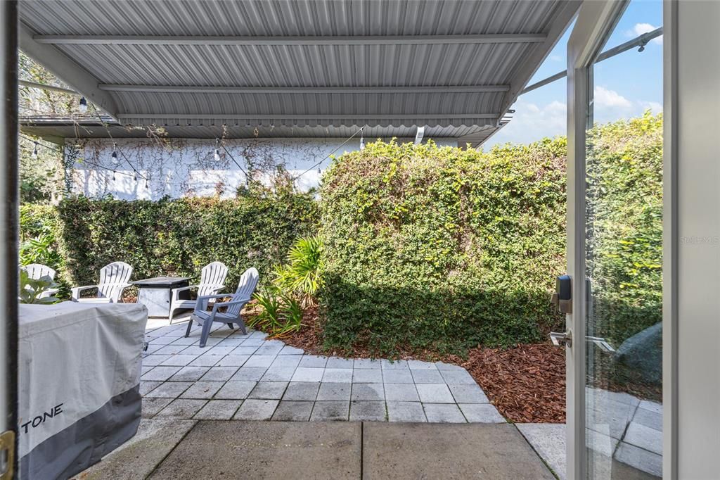 For Sale: $429,900 (3 beds, 3 baths, 2211 Square Feet)