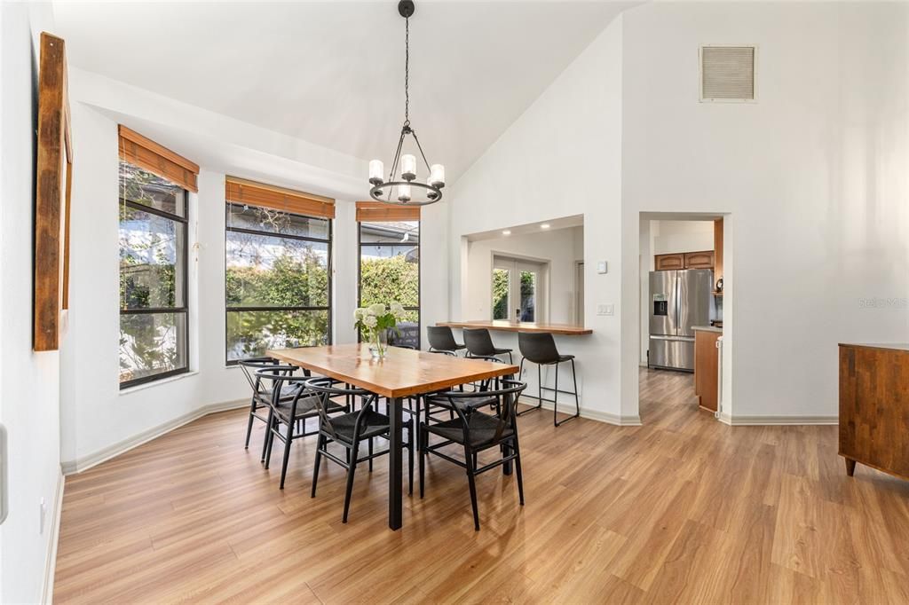 For Sale: $429,900 (3 beds, 3 baths, 2211 Square Feet)