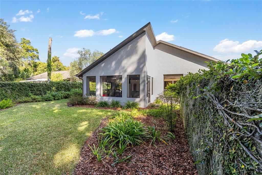 For Sale: $429,900 (3 beds, 3 baths, 2211 Square Feet)