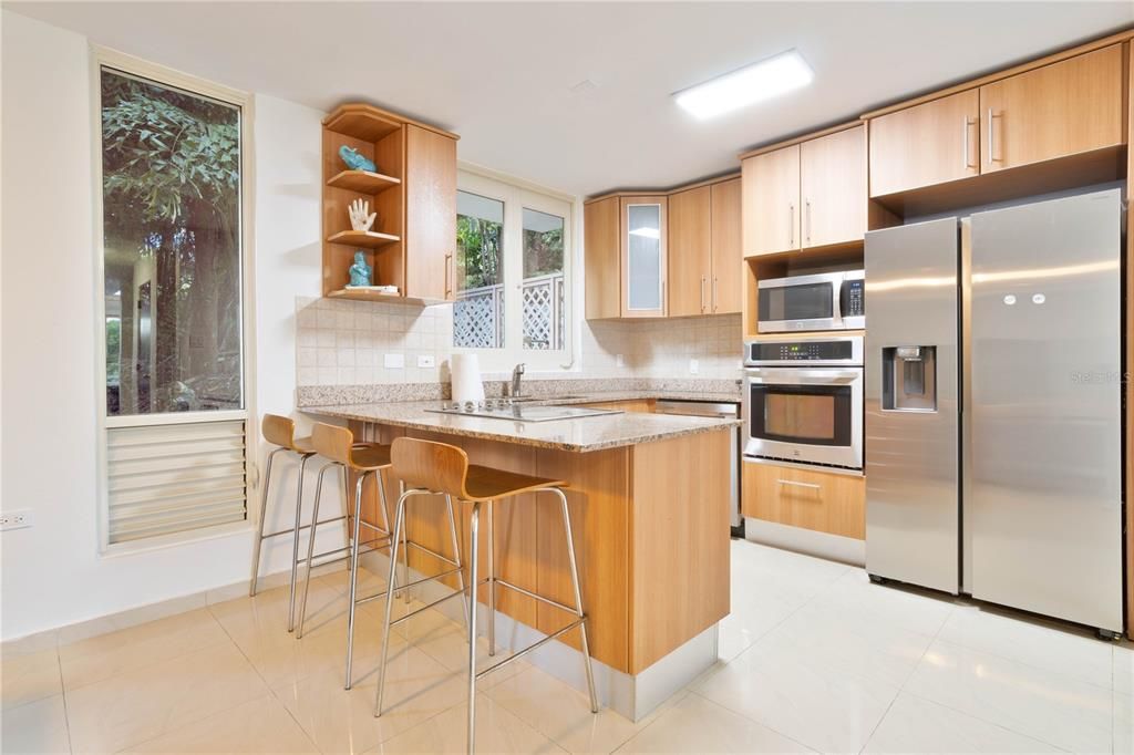 For Sale: $799,000 (3 beds, 2 baths, 2600 Square Feet)