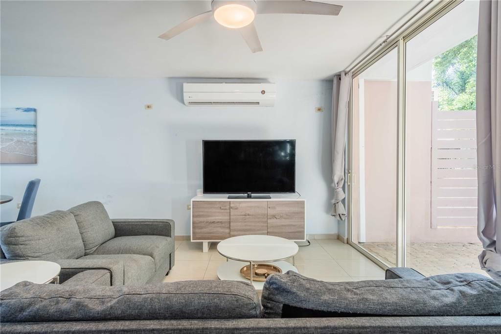 For Sale: $799,000 (3 beds, 2 baths, 2600 Square Feet)