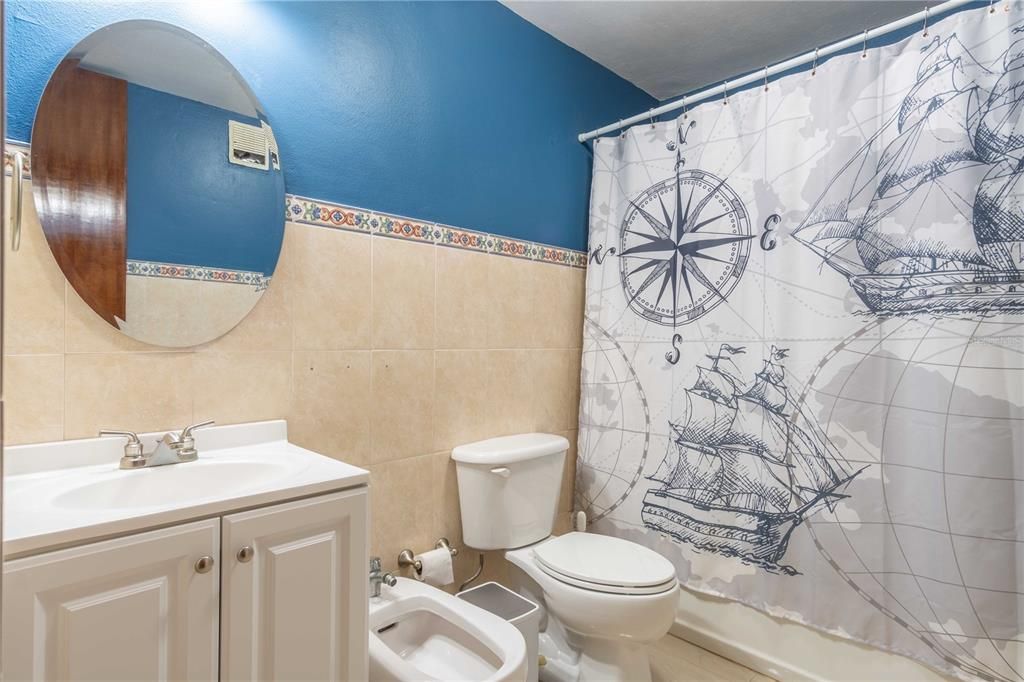 For Sale: $799,000 (3 beds, 2 baths, 2600 Square Feet)