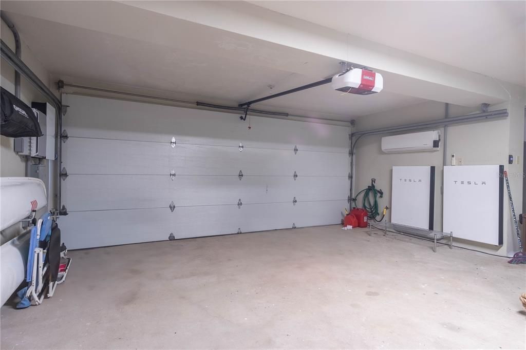 For Sale: $799,000 (3 beds, 2 baths, 2600 Square Feet)