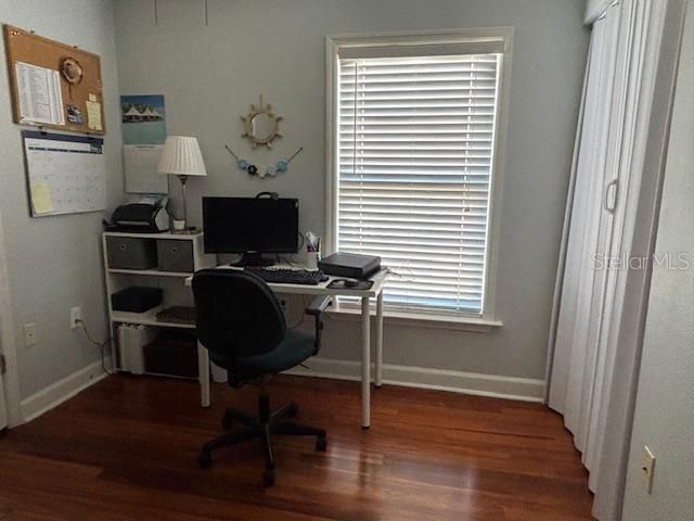 For Sale: $179,900 (2 beds, 2 baths, 993 Square Feet)