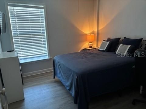 For Sale: $179,900 (2 beds, 2 baths, 993 Square Feet)