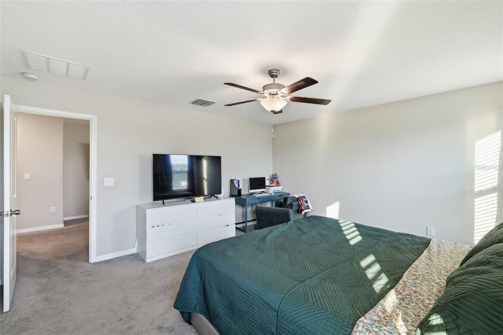 На продажу: $349,900 (5 спален, 2 ванн, 2264 Квадратных фут)