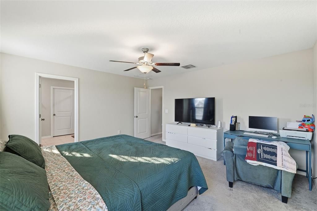 На продажу: $349,900 (5 спален, 2 ванн, 2264 Квадратных фут)