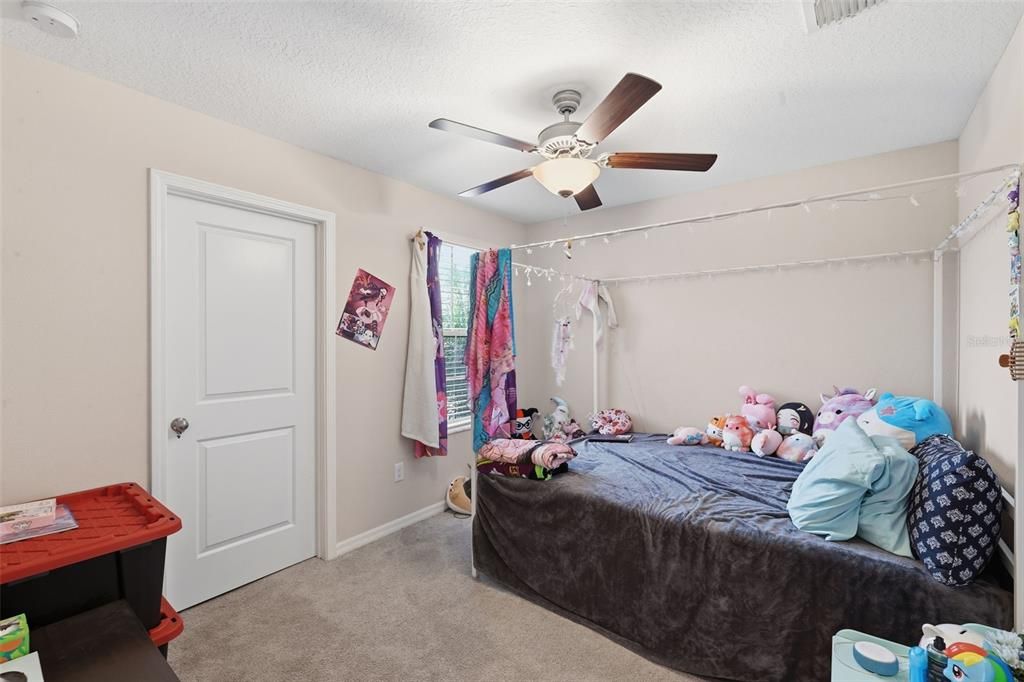 На продажу: $349,900 (5 спален, 2 ванн, 2264 Квадратных фут)