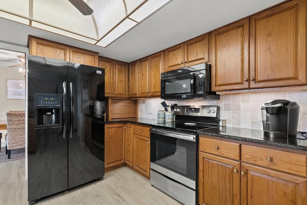 待售: $759,000 (3 贝兹, 2 浴室, 1913 平方英尺)