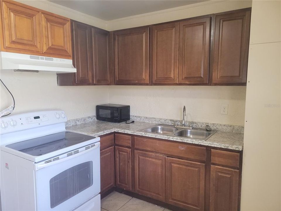 В аренду: $1,250 (2 спален, 1 ванн, 1410 Квадратных фут)