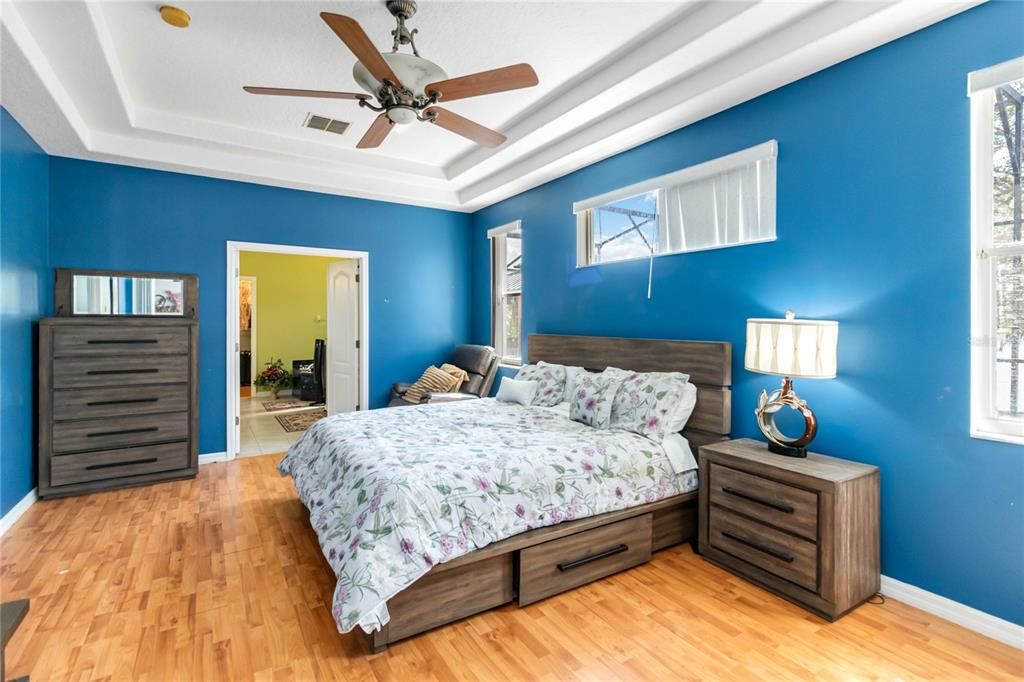 В аренду: $4,000 (5 спален, 4 ванн, 3341 Квадратных фут)