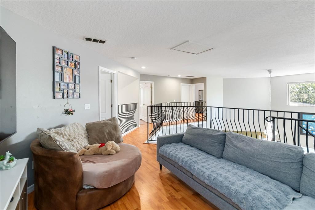 В аренду: $4,000 (5 спален, 4 ванн, 3341 Квадратных фут)