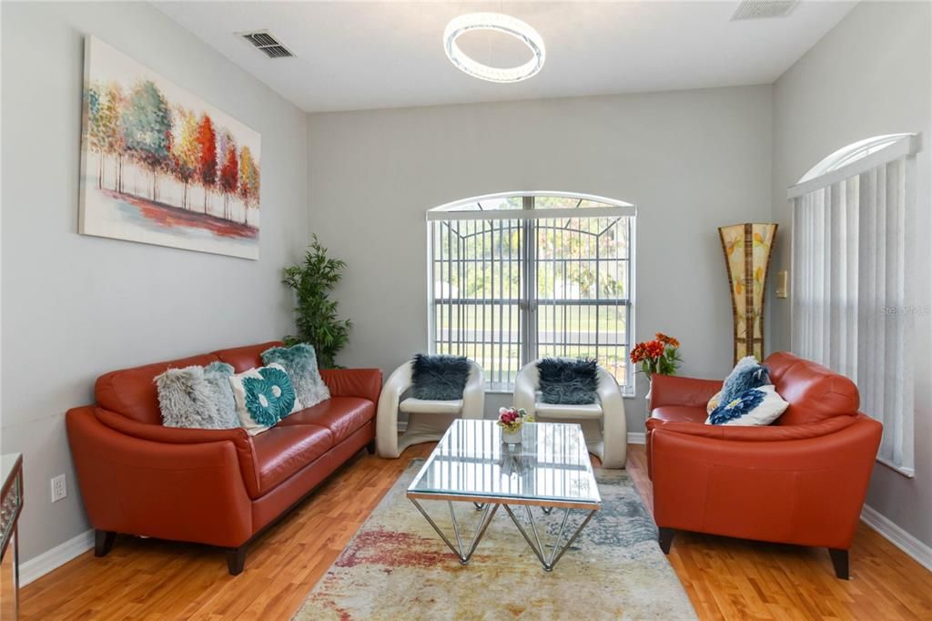 В аренду: $4,000 (5 спален, 4 ванн, 3341 Квадратных фут)