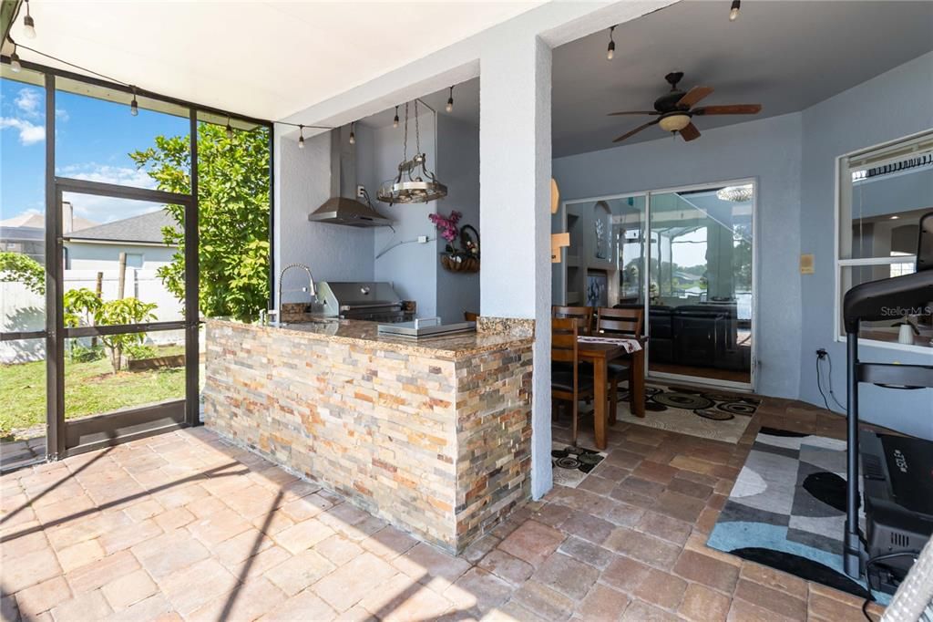 В аренду: $4,000 (5 спален, 4 ванн, 3341 Квадратных фут)