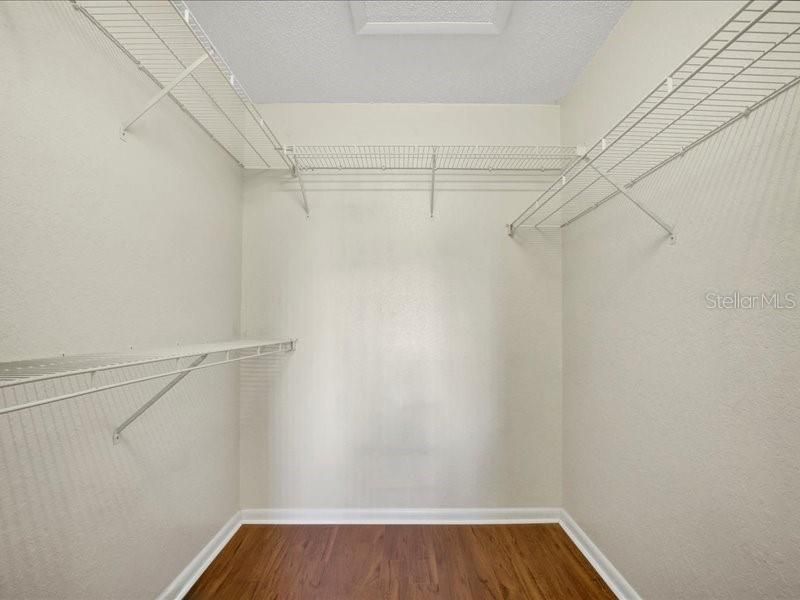 На продажу: $199,900 (2 спален, 2 ванн, 1186 Квадратных фут)