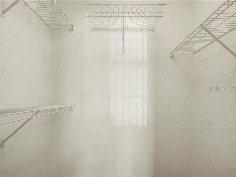 На продажу: $199,900 (2 спален, 2 ванн, 1186 Квадратных фут)