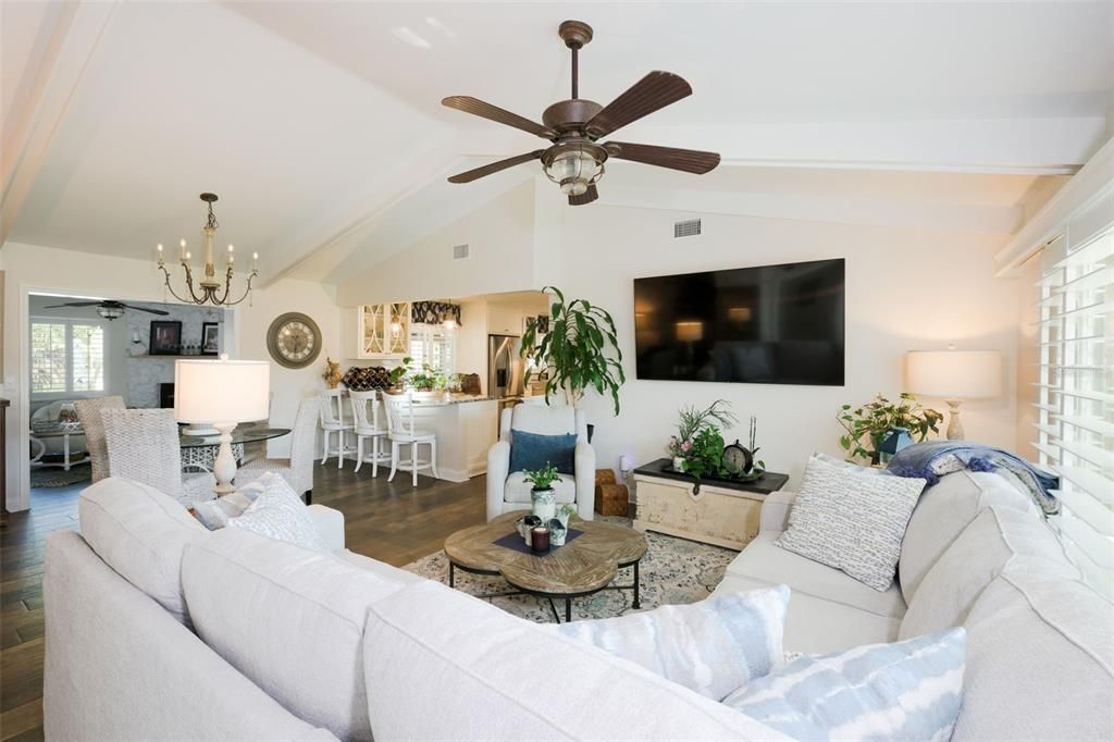 待售: $750,000 (3 贝兹, 2 浴室, 1875 平方英尺)