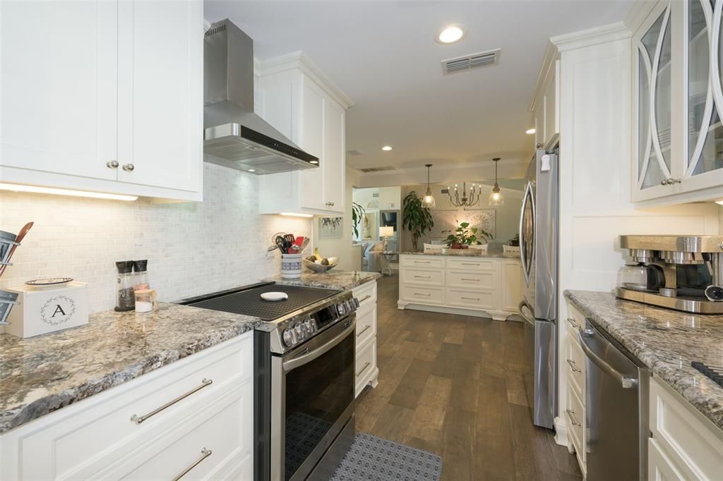 待售: $750,000 (3 贝兹, 2 浴室, 1875 平方英尺)