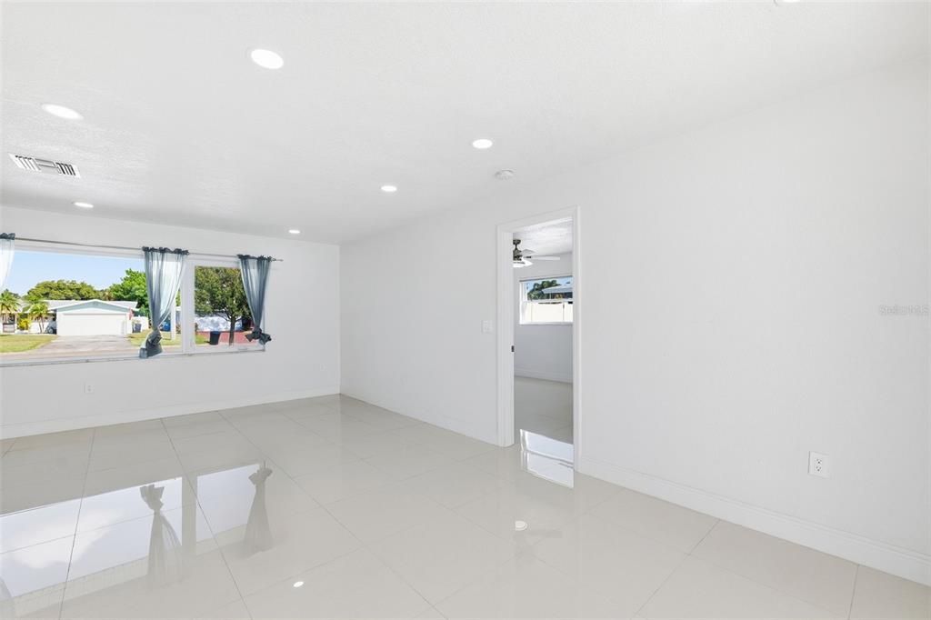 待售: $659,900 (3 贝兹, 2 浴室, 1720 平方英尺)