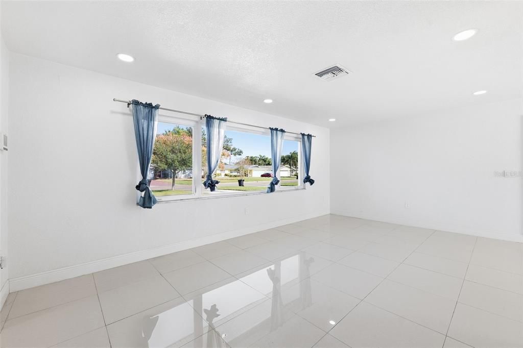 待售: $659,900 (3 贝兹, 2 浴室, 1720 平方英尺)