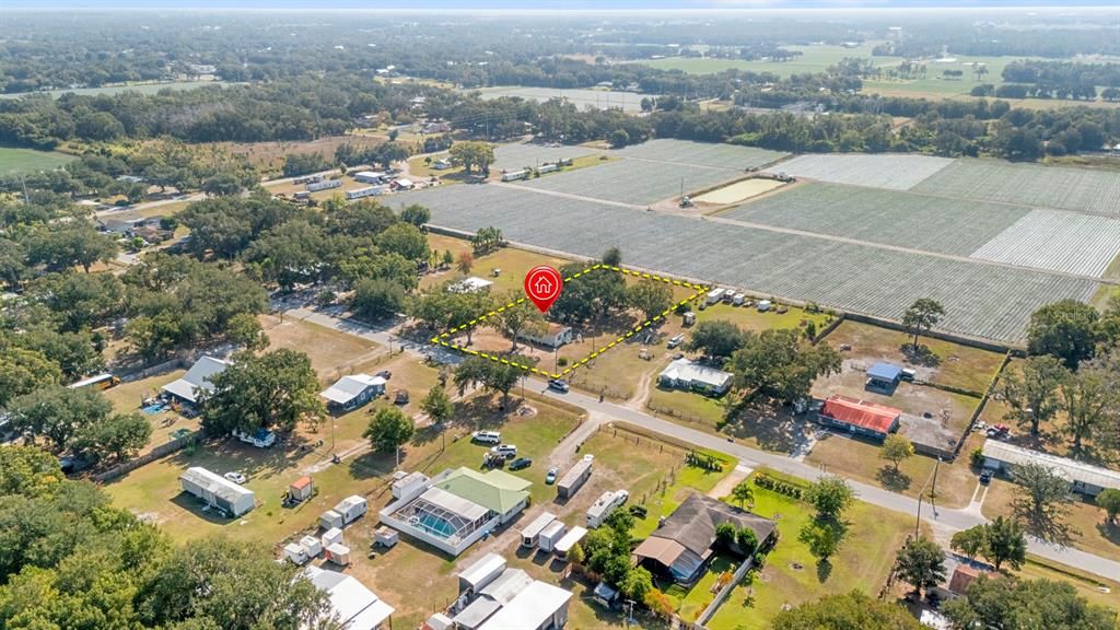 合同活跃: $295,000 (2 贝兹, 2 浴室, 1218 平方英尺)