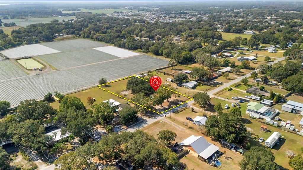 合同活跃: $295,000 (2 贝兹, 2 浴室, 1218 平方英尺)