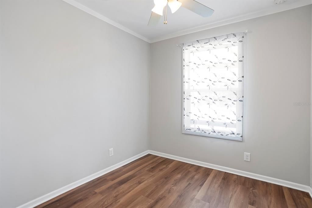 合同活跃: $295,000 (2 贝兹, 2 浴室, 1218 平方英尺)