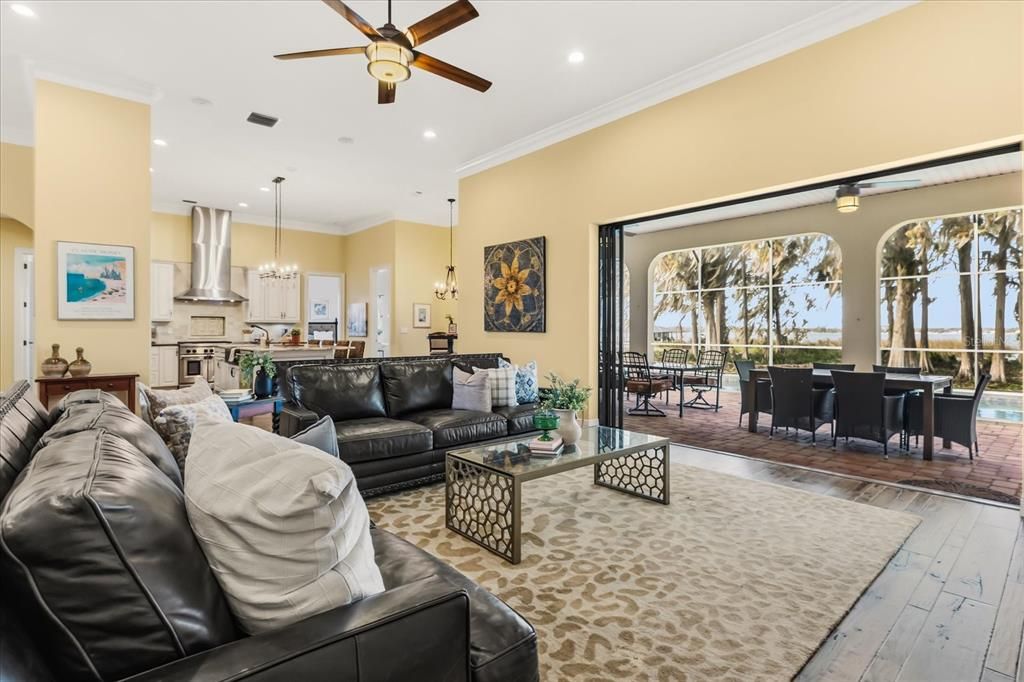 待售: $1,500,000 (5 贝兹, 4 浴室, 3385 平方英尺)