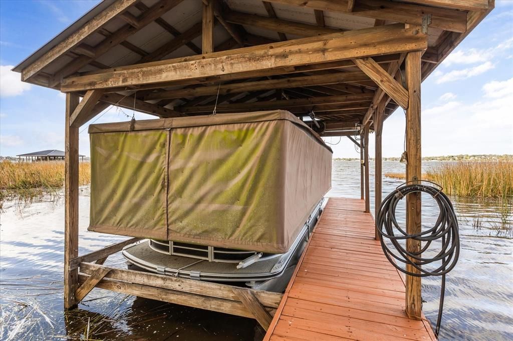 待售: $1,500,000 (5 贝兹, 4 浴室, 3385 平方英尺)