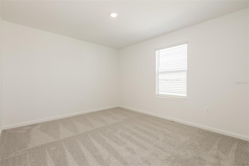 En Renta: $2,180 (5 camas, 3 baños, 2451 Pies cuadrados)