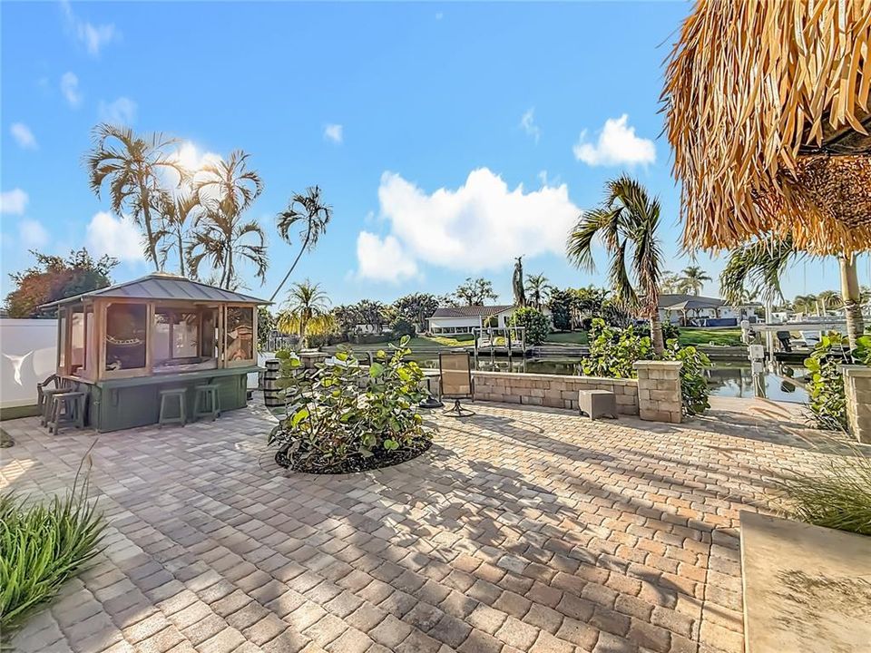 En Venta: $799,000 (3 camas, 3 baños, 1903 Pies cuadrados)