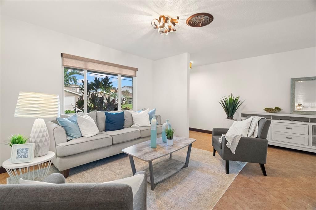 En Venta: $799,000 (3 camas, 3 baños, 1903 Pies cuadrados)