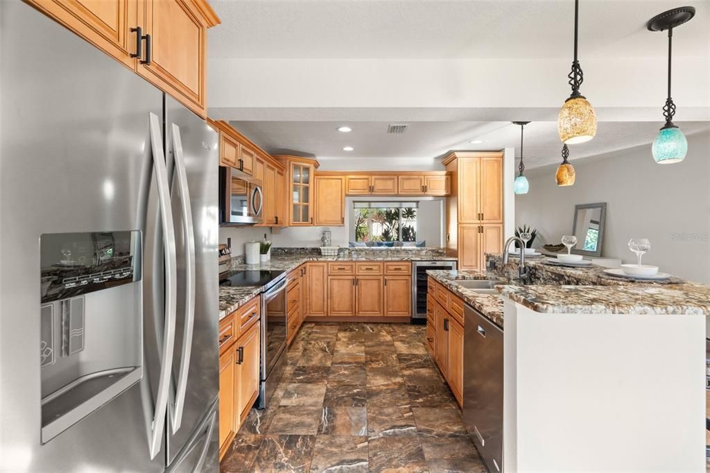 En Venta: $799,000 (3 camas, 3 baños, 1903 Pies cuadrados)