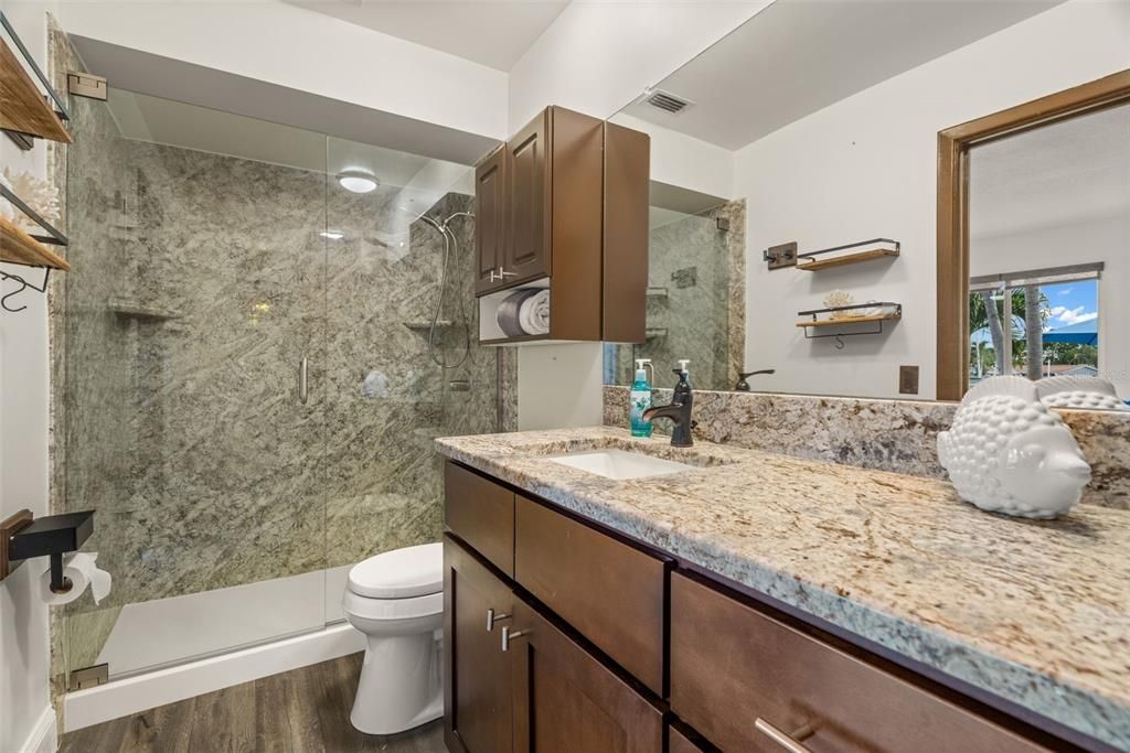 En Venta: $799,000 (3 camas, 3 baños, 1903 Pies cuadrados)