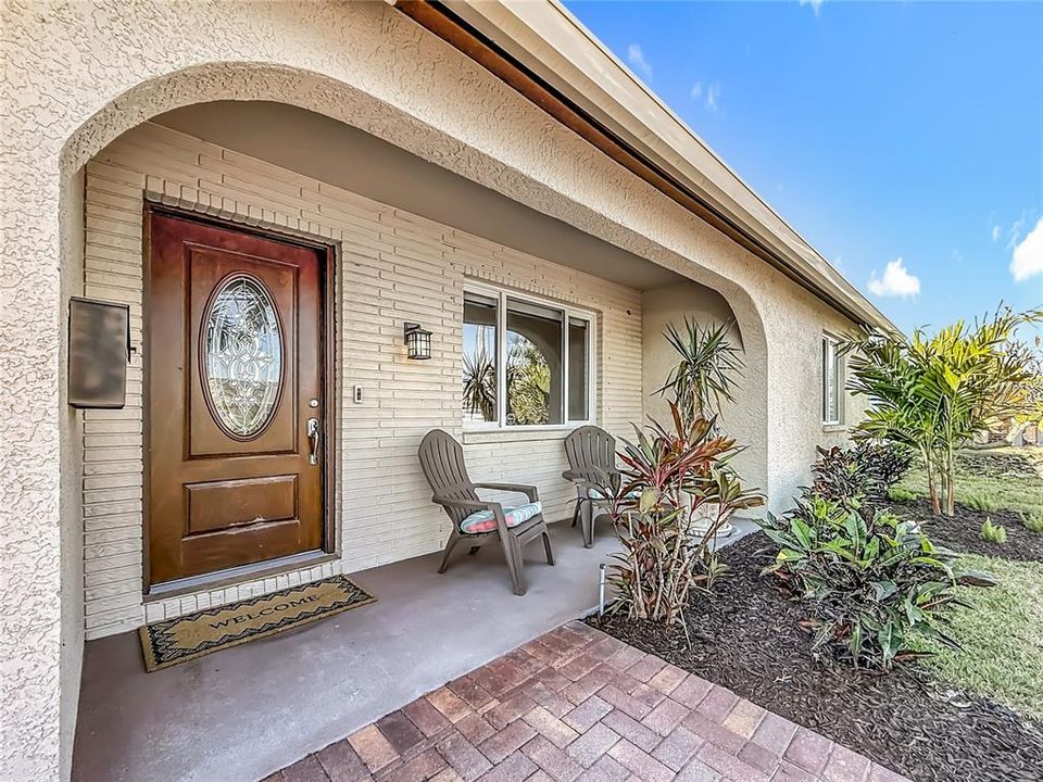 En Venta: $799,000 (3 camas, 3 baños, 1903 Pies cuadrados)