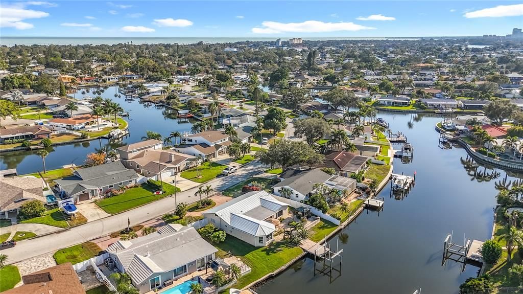 En Venta: $799,000 (3 camas, 3 baños, 1903 Pies cuadrados)