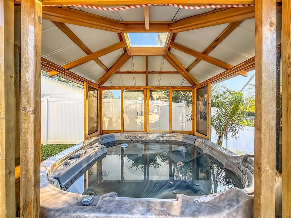 En Venta: $799,000 (3 camas, 3 baños, 1903 Pies cuadrados)