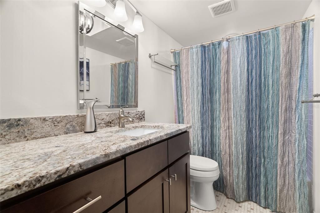 En Venta: $799,000 (3 camas, 3 baños, 1903 Pies cuadrados)