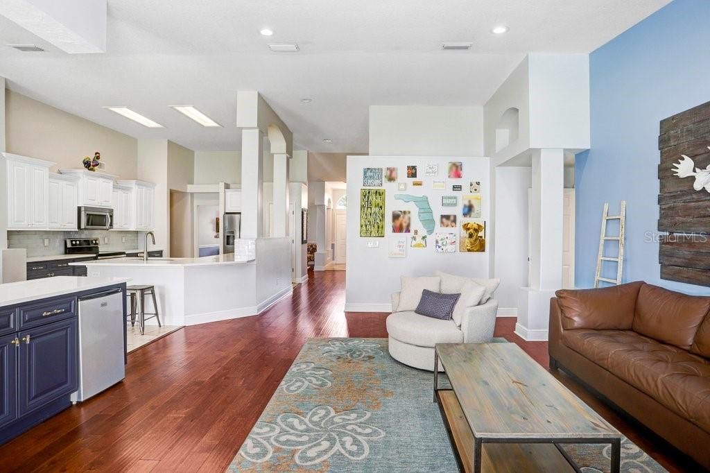 待售: $865,000 (4 贝兹, 3 浴室, 2752 平方英尺)