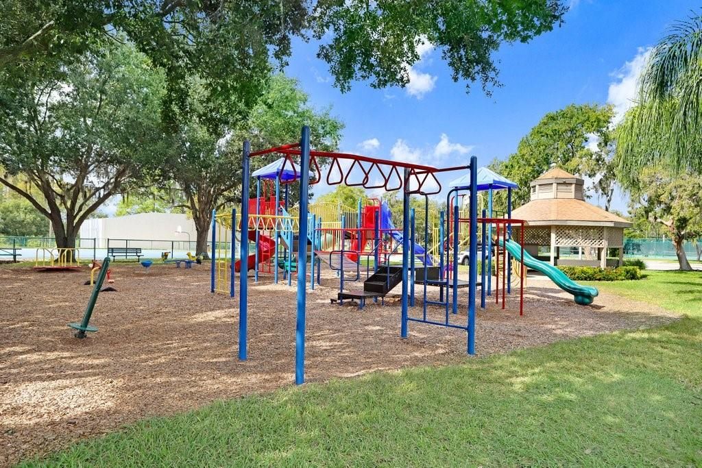 待售: $865,000 (4 贝兹, 3 浴室, 2752 平方英尺)