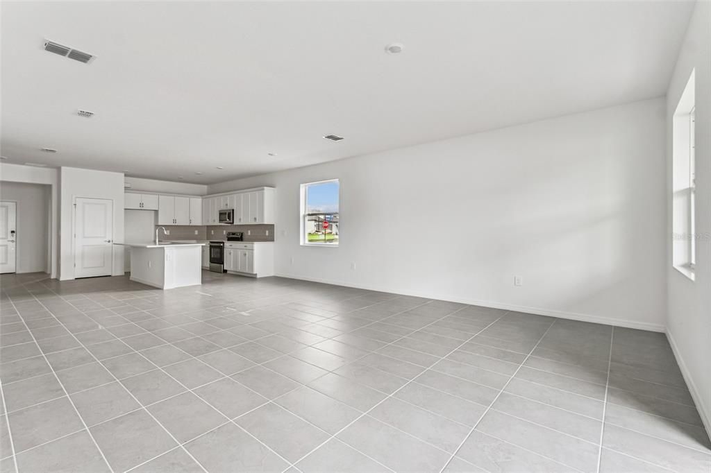 待售: $444,809 (4 贝兹, 2 浴室, 1933 平方英尺)